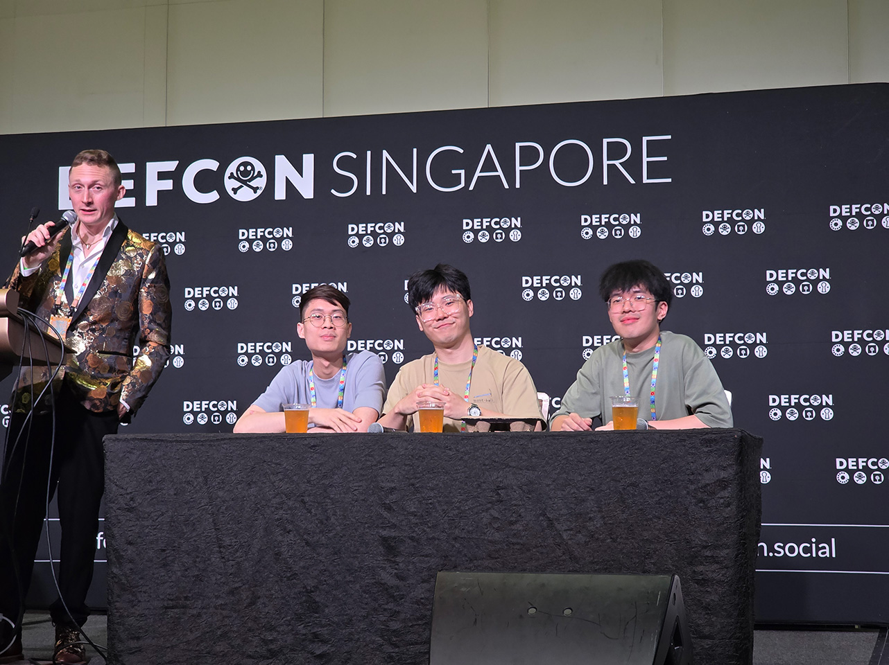 U9UP @ DEFCON SG 1